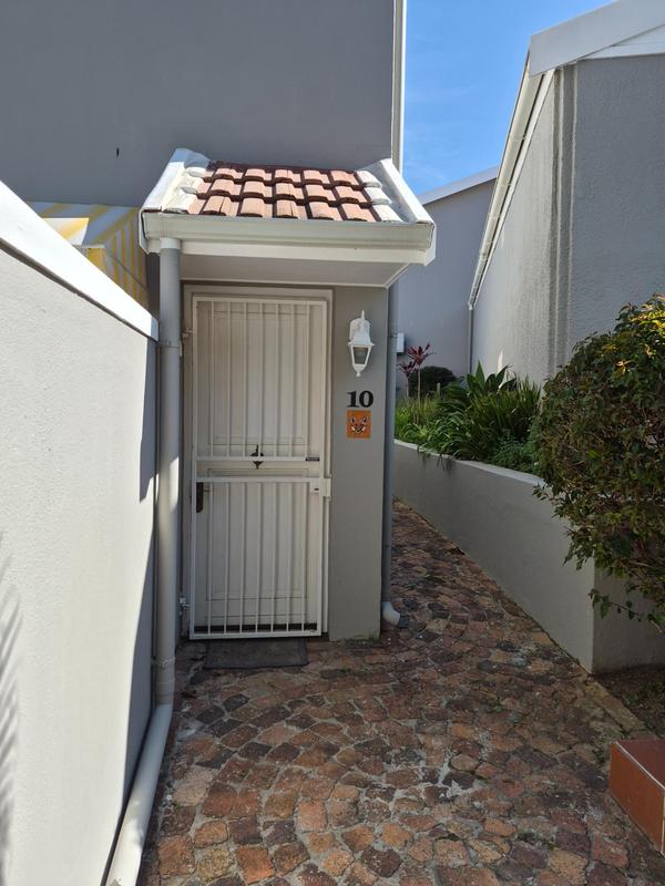 2 Bedroom Property for Sale in Heldervue Western Cape